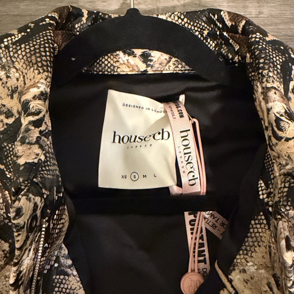House of CB Vani Snake Print Fitted Jacket - Picture 12 of 16